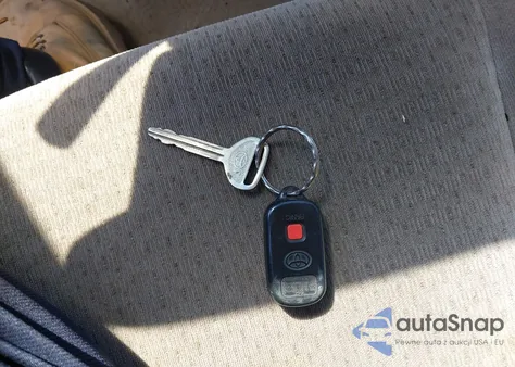 2002 Toyota Camry Le z USA, uszkodzony, nr VIN 4T1BE32K72U110285